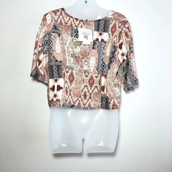 NWT POLLY & ESTHER WOMEN'S GYPSY FLUTTER SLEEVE BUTTON FRONT TIW CROP TOP XL - Picture 5 of 5